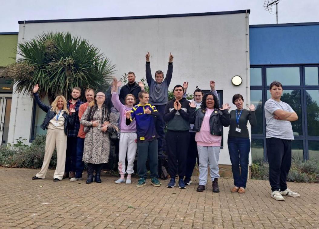 Ise Reunite group photo